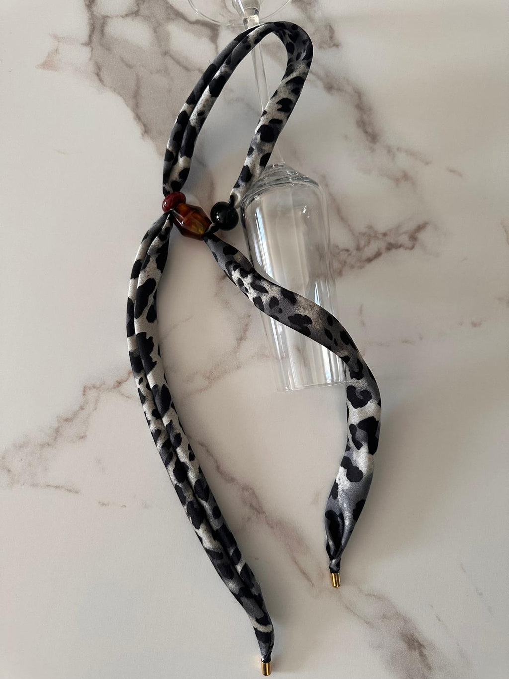 Théa - Collier écharpe imprimé léopard