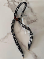 Théa - Collier écharpe imprimé léopard